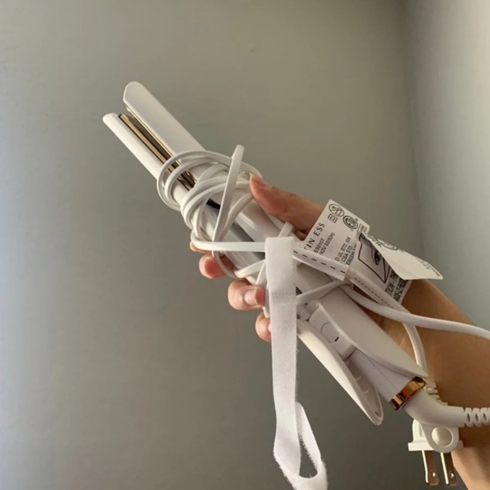 ‼️SOLD‼️ on another app kristin ess flat iron